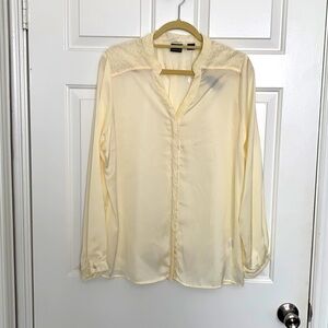 Worthington Antique White Long Sleeve Blouse with Lace top and trim.